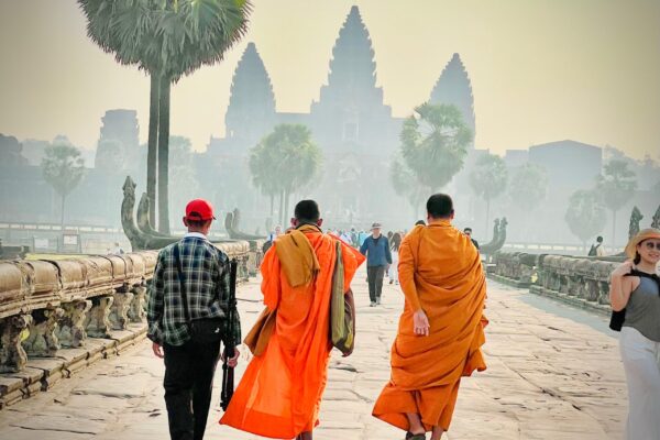 SUNRISE PRIVATE TOUR ANGKOR ADVENTURE