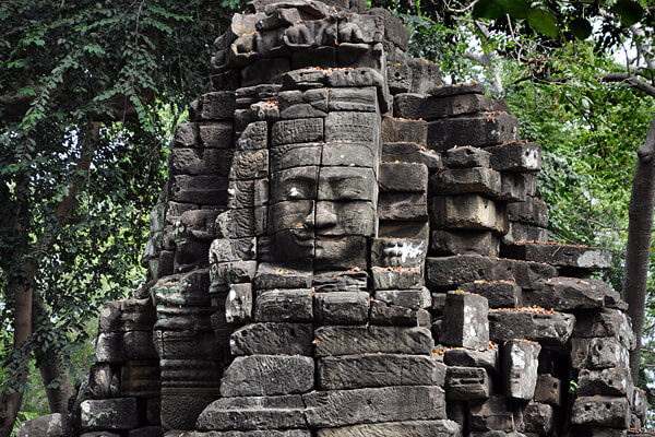 Full Day Tour visit Banteay Chhmar Temple