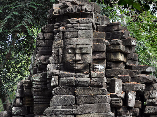 Full Day Tour visit Banteay Chhmar Temple