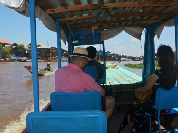 Private Kampong Phluk Floating Village Boat Tour