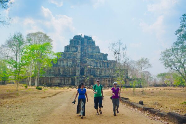 Koh Ker Pyramid & Beng Mealea Jungle Temple Tour